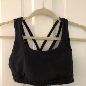 Lululemon strappy sports bra size 4